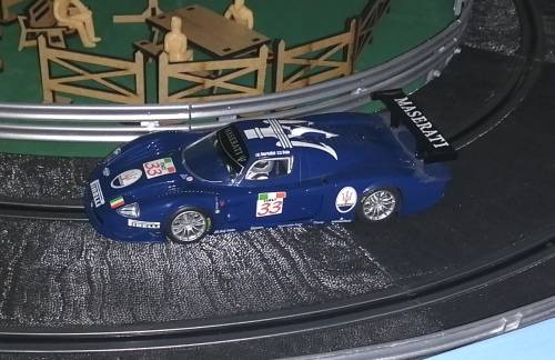 Hornby Maserati MC12